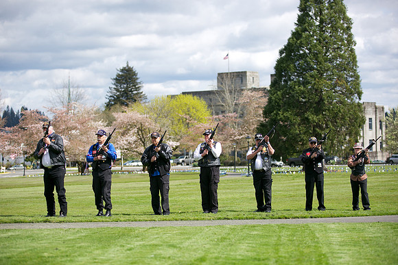 20140402_LegWA_0191ab
